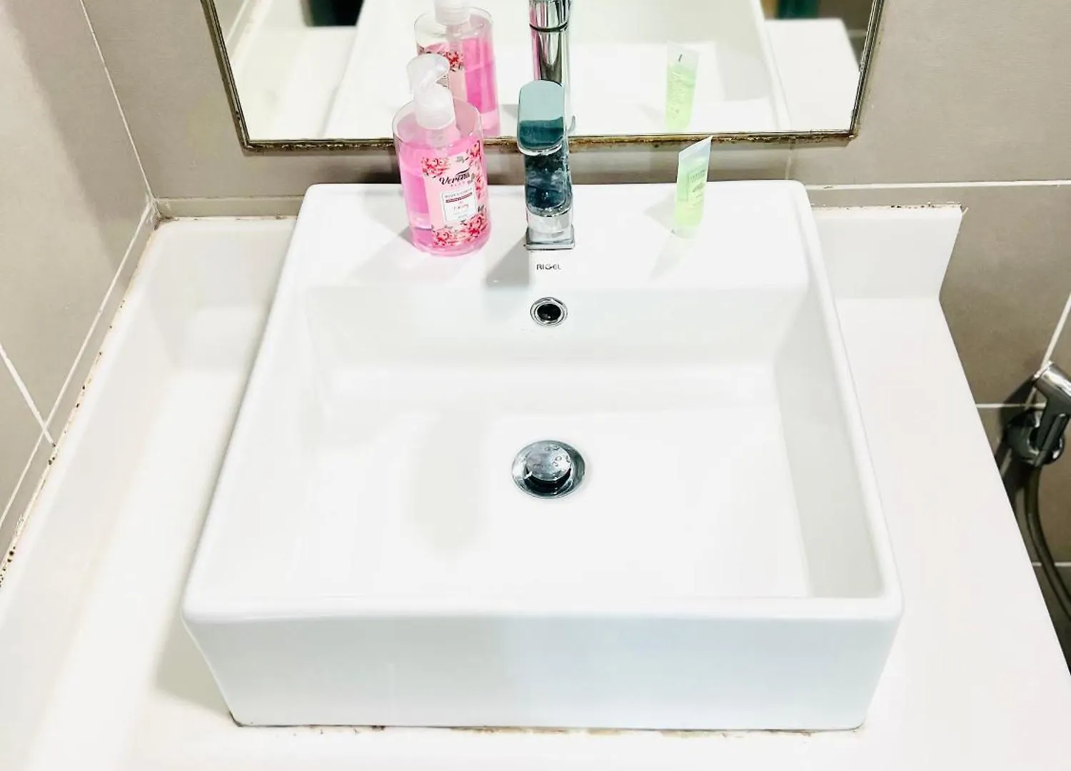 ** Hotel Summer Suites Klcc By City Home Style Kuala Lumpur Malaysia