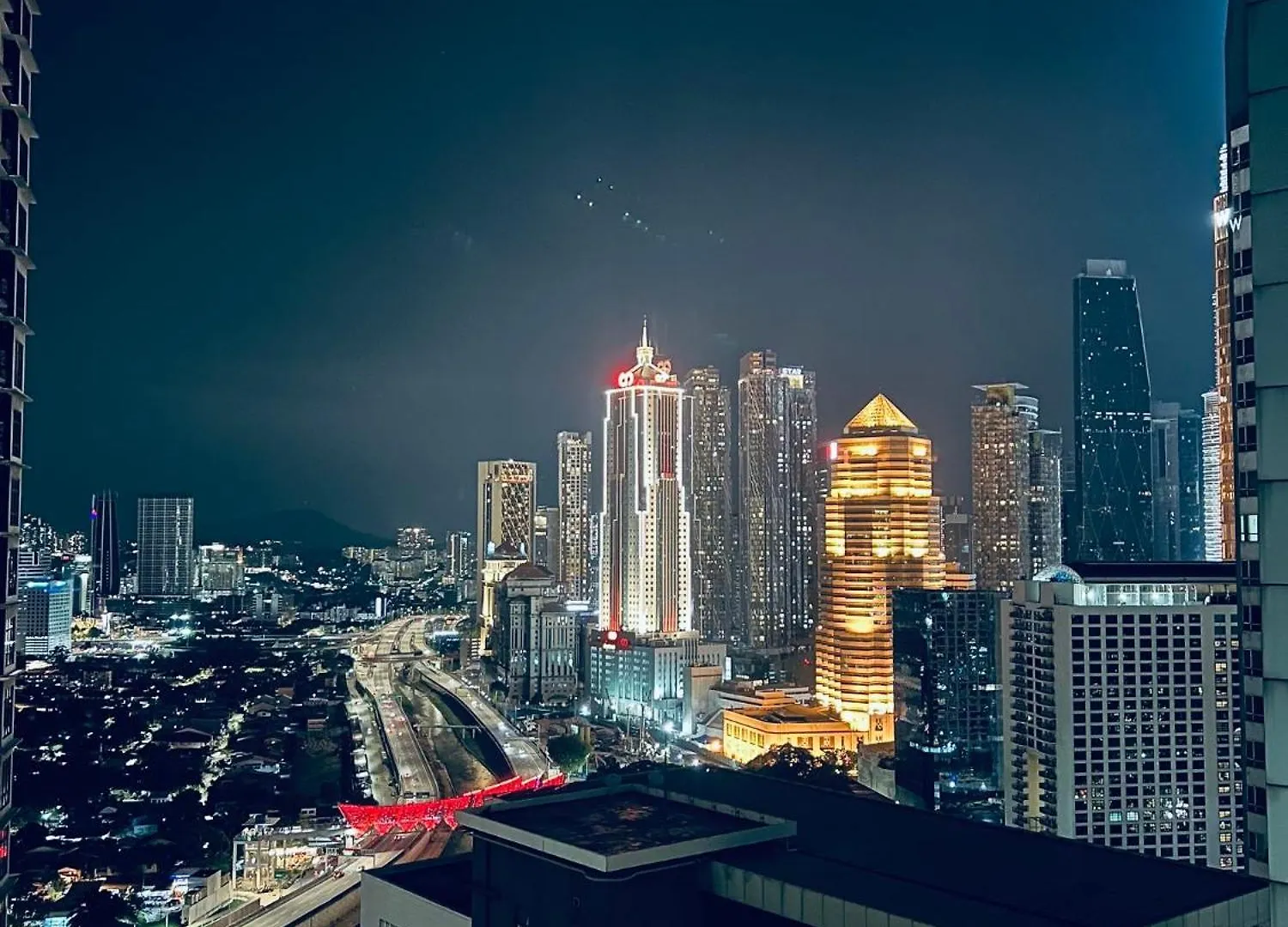 ** Hotel Summer Suites Klcc By City Home Style Kuala Lumpur Malaysia